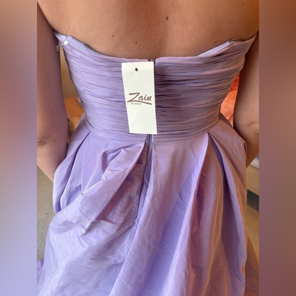 Elegant Lavender Evening Gown - Picture 5 of 6